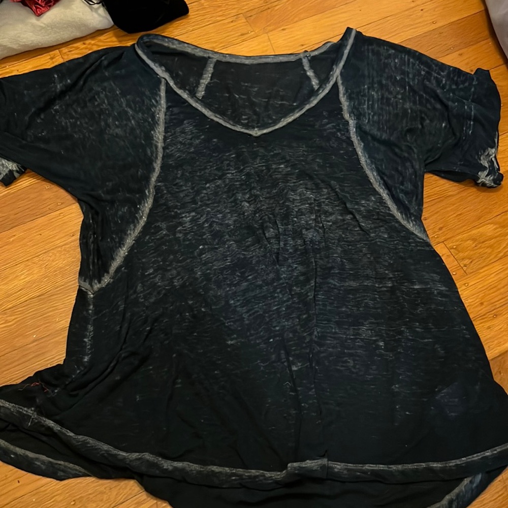 Free people small t shirt v neck navy
